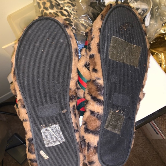 Fuzzy Leopard Slipper Sandals - Picture 3 of 3